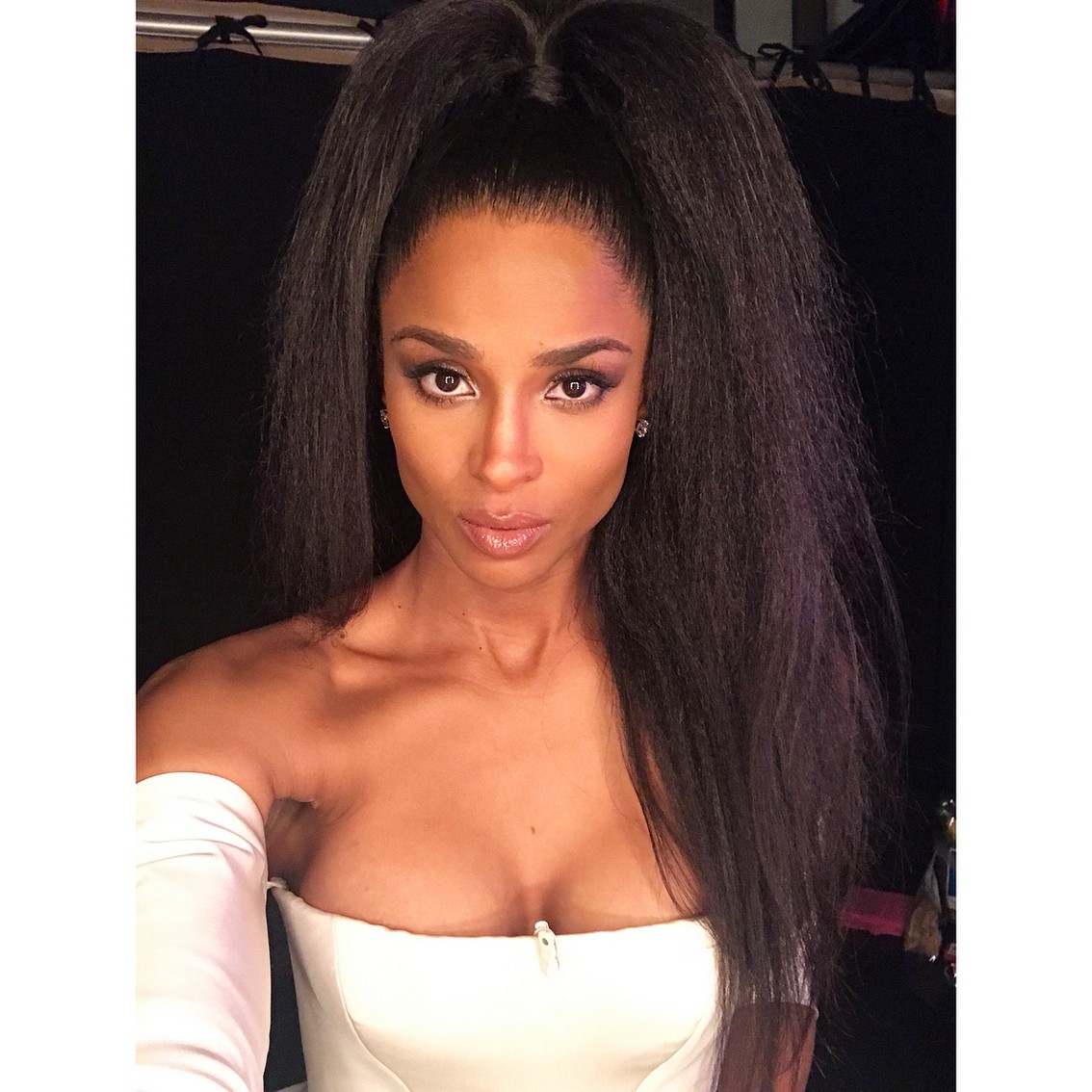 ciara-hot-on-selfie-thefappening-cfd-2 Ciara Tits On Selfie