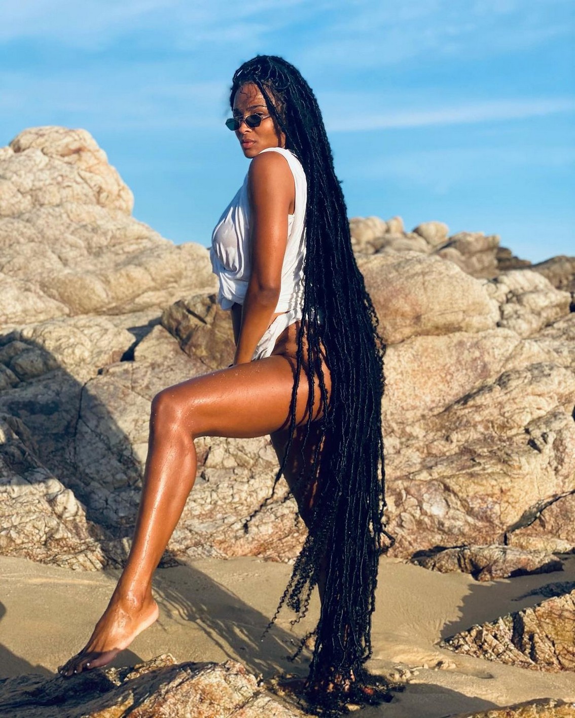 ciara-legs-barefoot-thefappening-cfd-5 Ciara BArefoot
