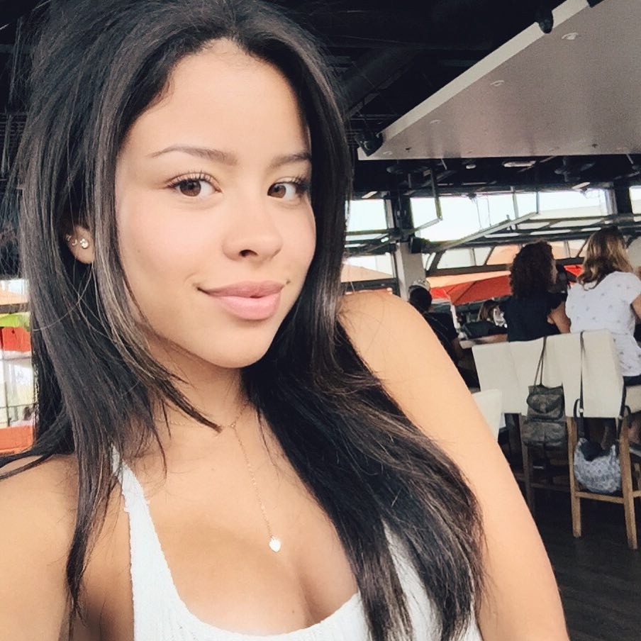 cierra-ramirez-hot-on-selfie-thefappening-cfd-3 Cierra Ramirez Tits On Selfie