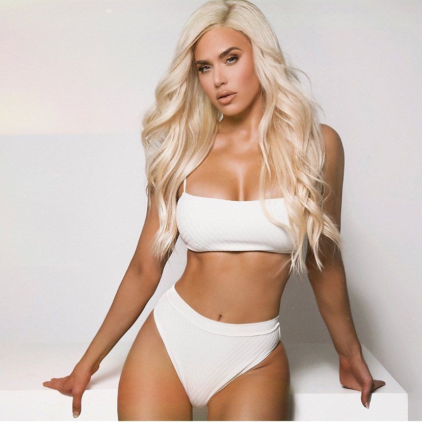 cj perry bikini revealing sexy pics 81