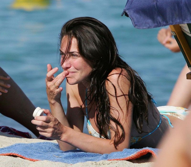claire-forlani-nude-bikini-14 claire forlani nude bikini 14