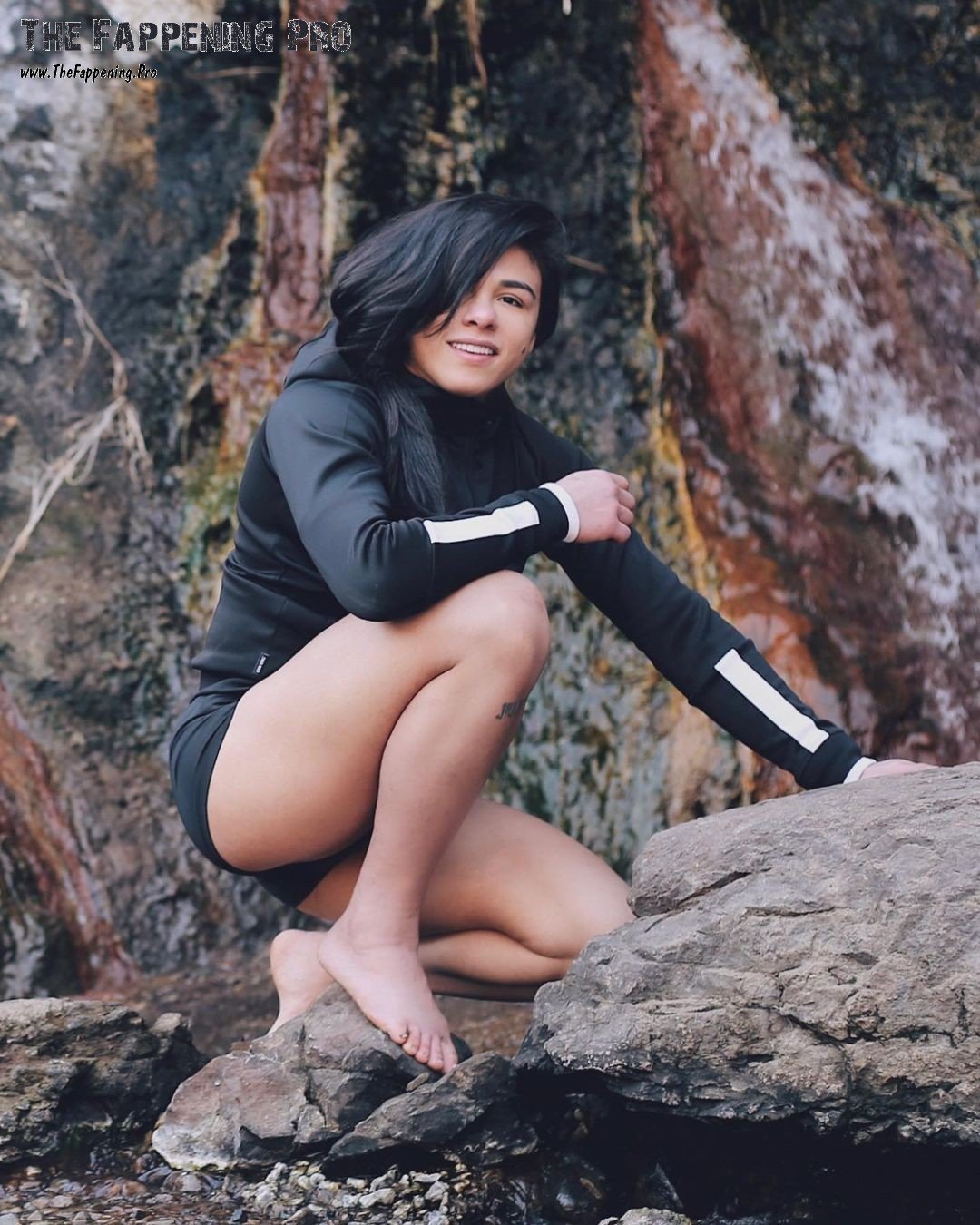 claudia-gadelha-sexy-thefappening-cfd-12 Claudia Gadelha Bare FEet