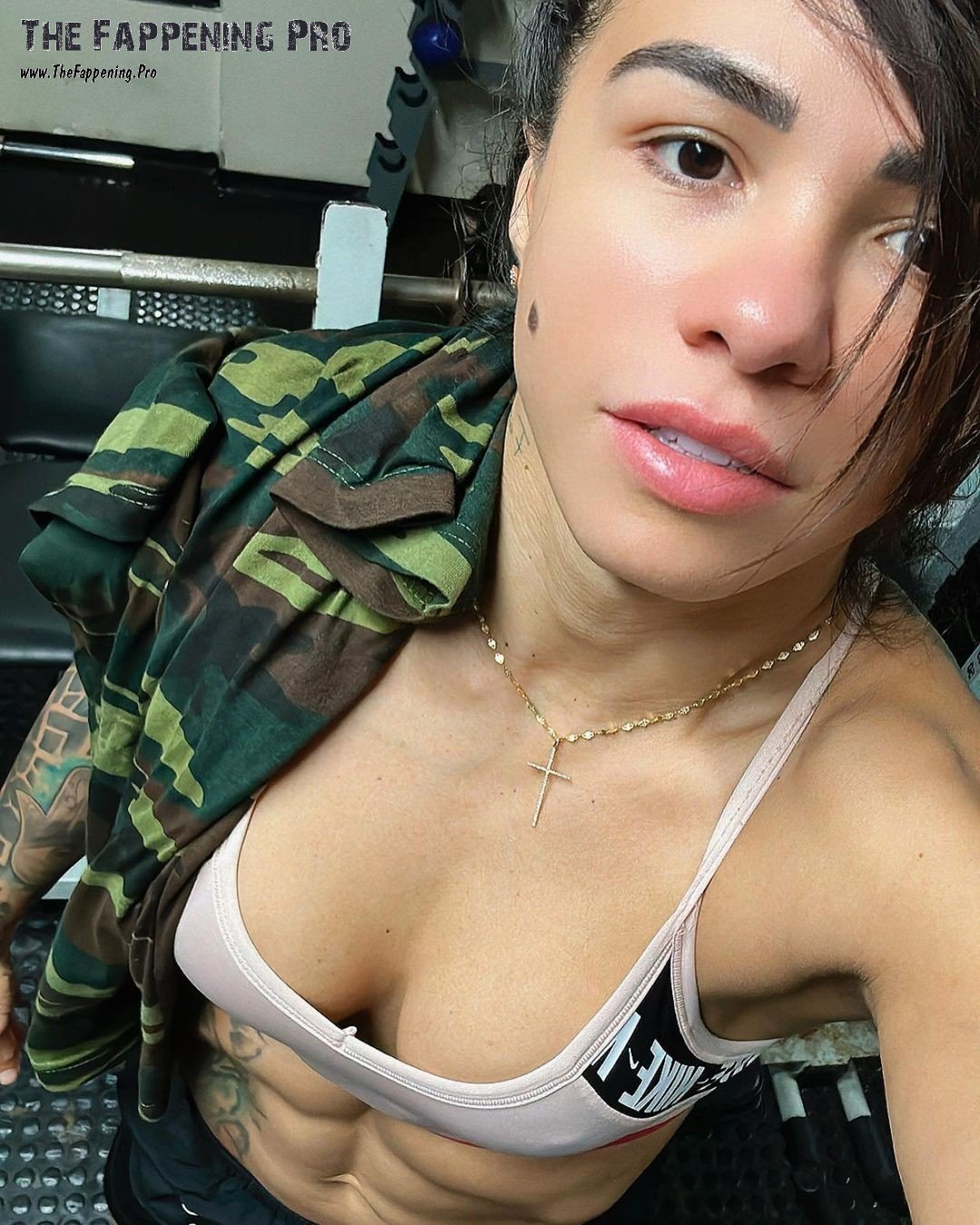 claudia-gadelha-sexy-thefappening-cfd-15 claudia gadelha sexy thefappening cfd 15