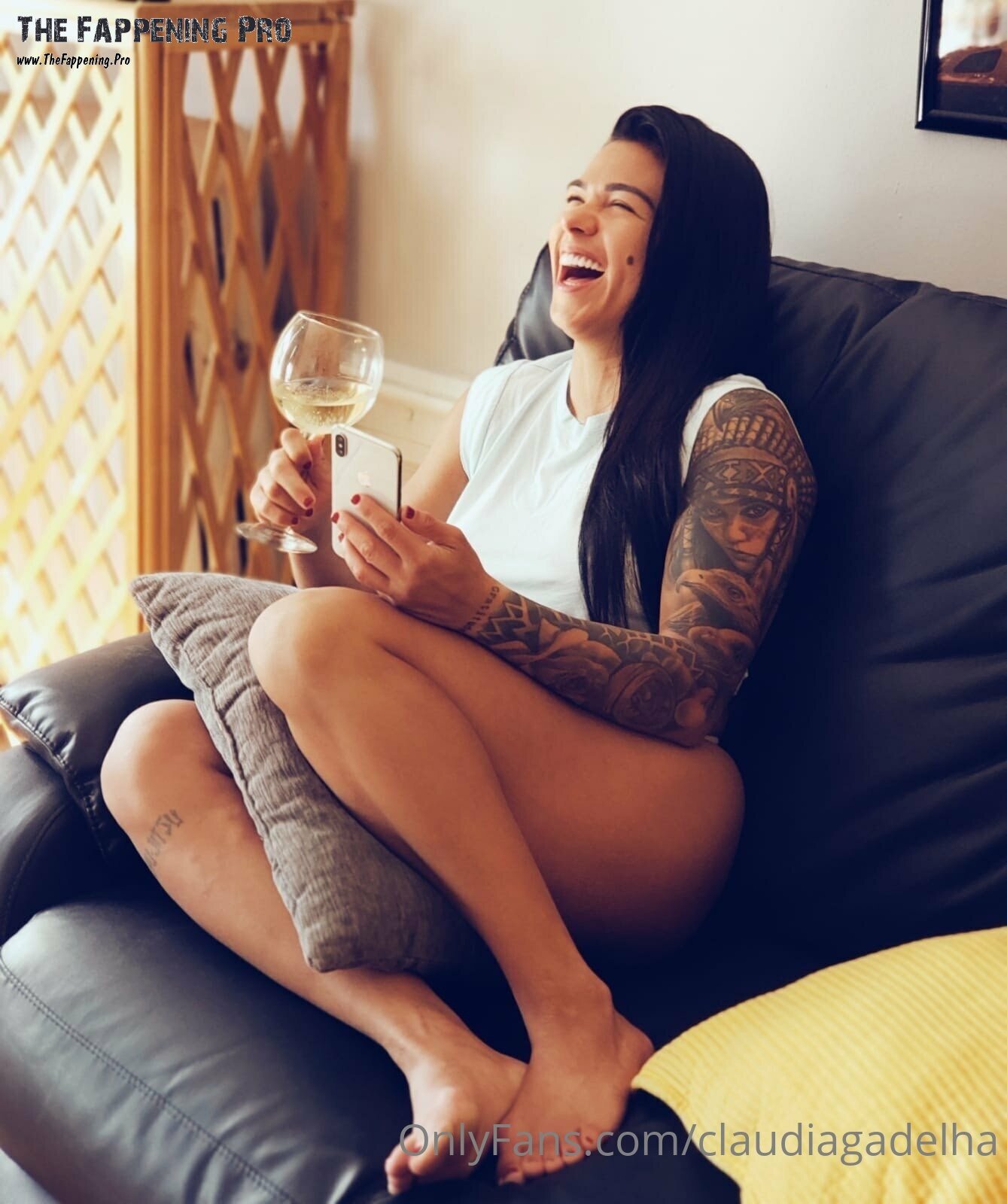 claudia-gadelha-sexy-thefappening-cfd-4 Claudia Gadelha Looks Cute
