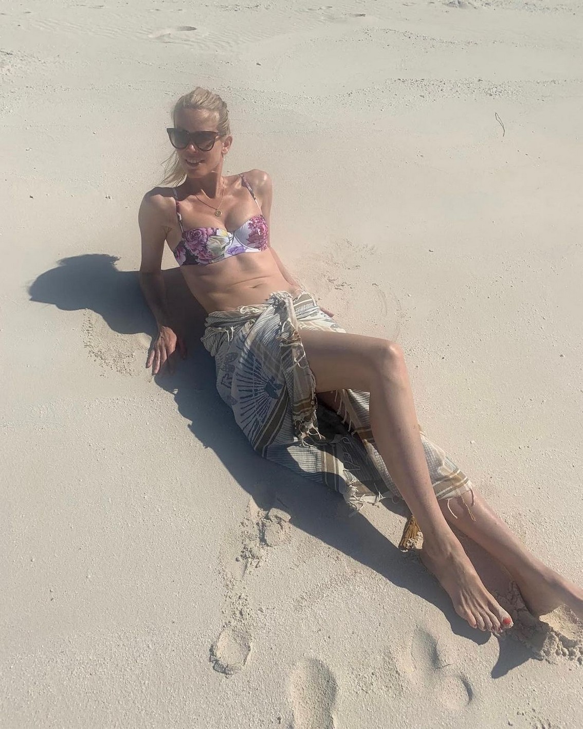 claudia-schiffer-bikini-2022-thefappening-cfd-2-1 Claudia Schiffer Bikini At 51