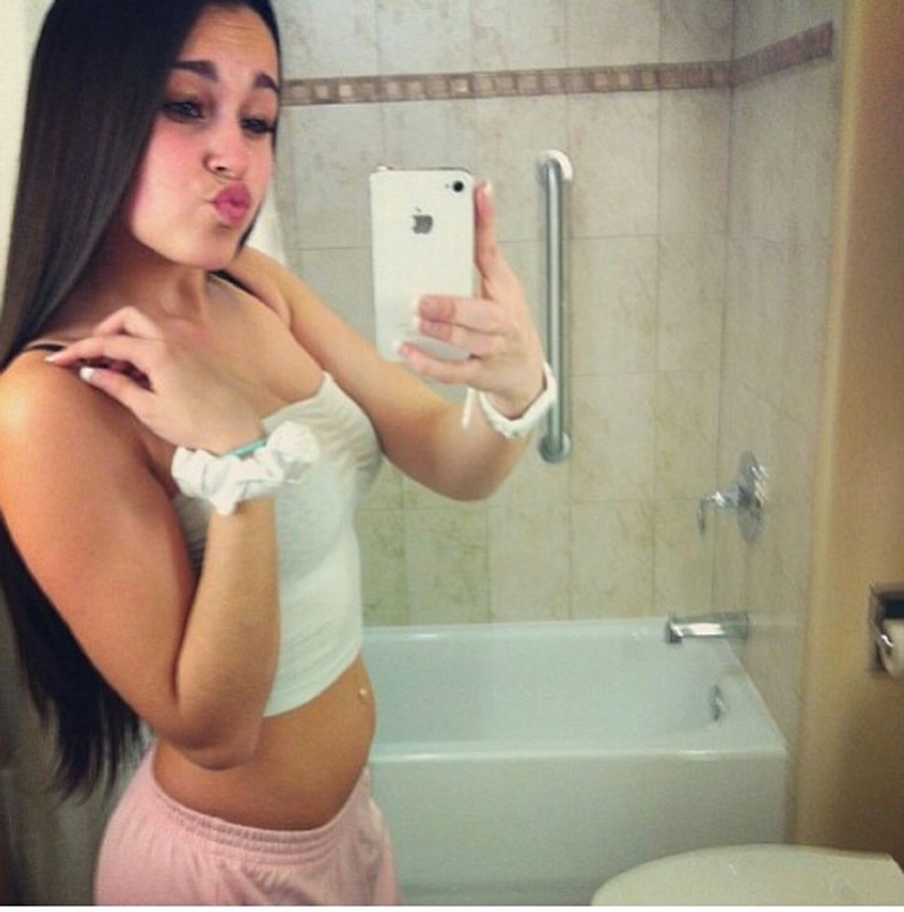 claudia-tihan-deleted-explicit-content-thefappening-pro-52 claudia tihan deleted explicit content thefappening pro 52