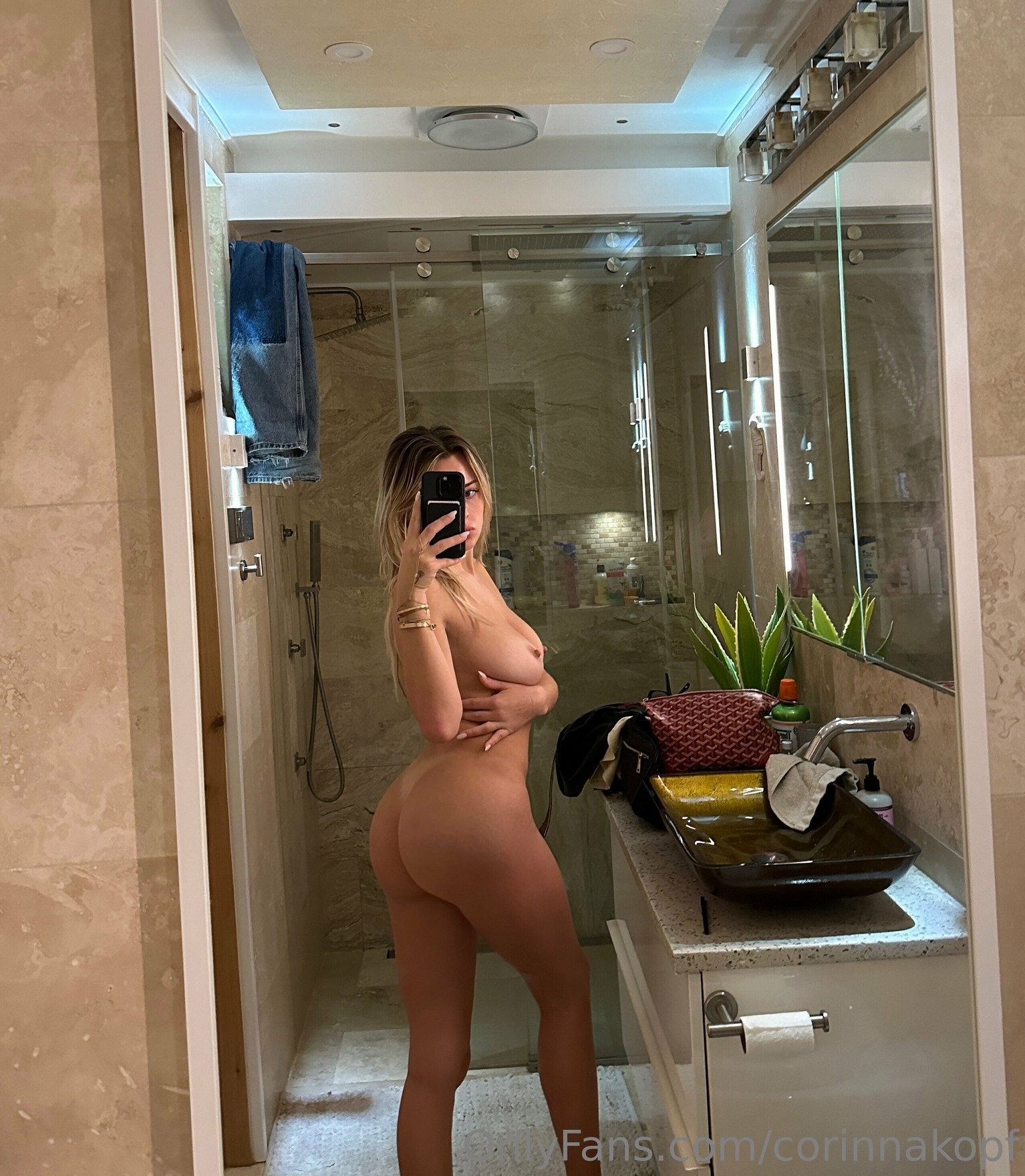 corinna-kopf-nudes-thefappening-cfd-25 corinna kopf nudes thefappening cfd 25