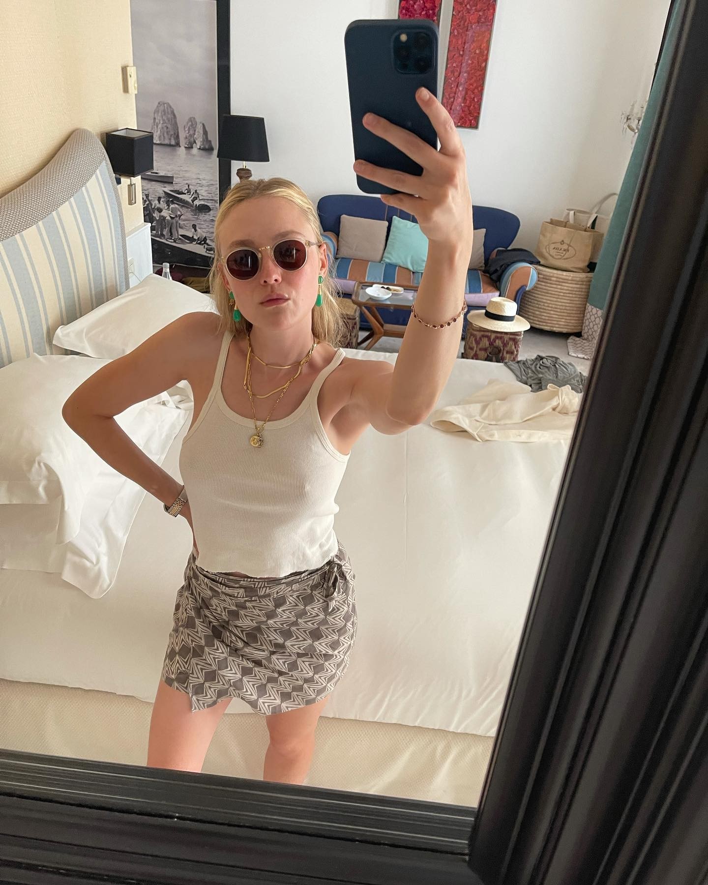 Dakota Fanning Braless