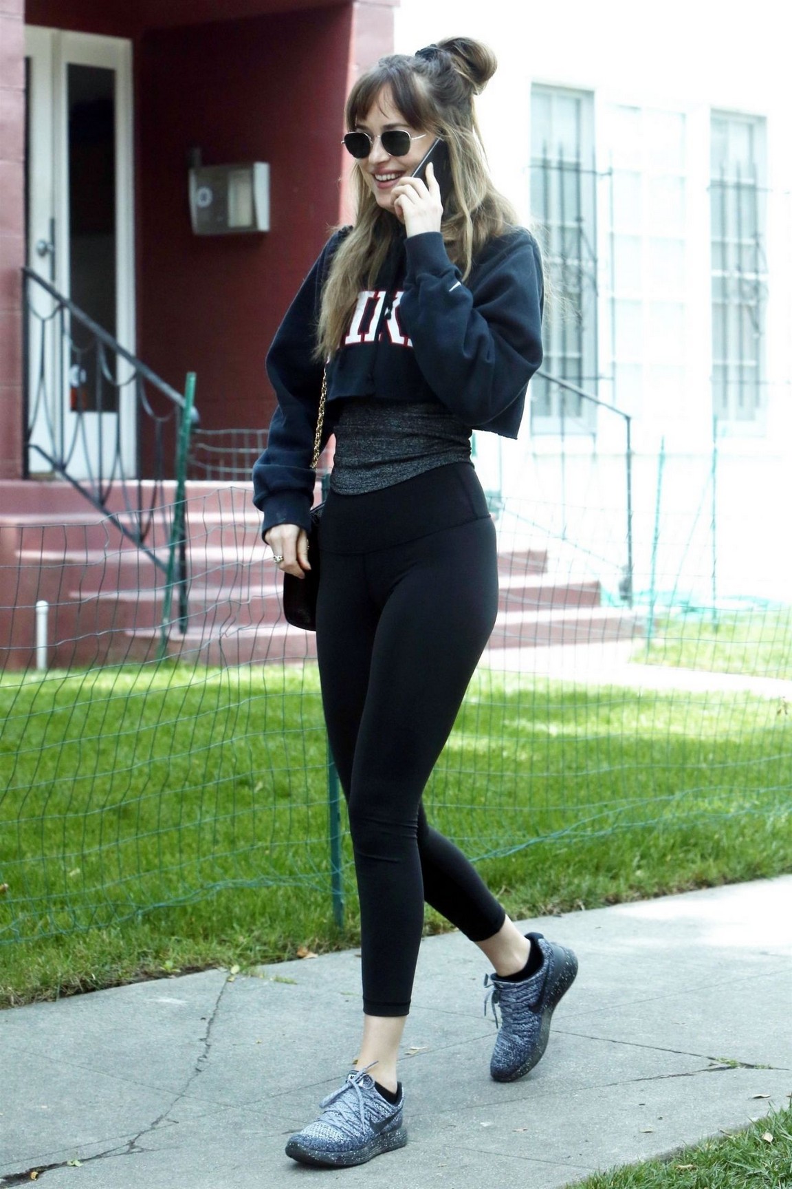 dakota-johnson-cameltoe-thefappening-cfd-5 dakota johnson cameltoe thefappening cfd 5