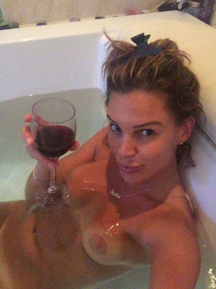 danielle-lloyd-nudes-thefappening-pro-99 danielle lloyd nudes thefappening pro 99