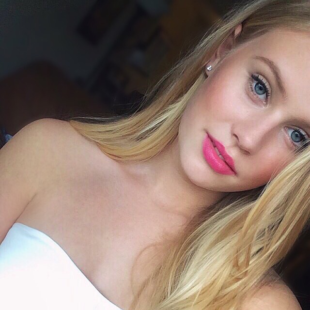 danika-yarosh-nude-leaked-18 danika-yarosh-nude-leaked-18