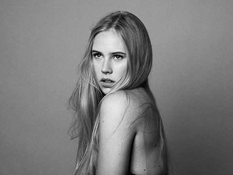 danika-yarosh-nude-leaked-5 Danika Yarosh Topless