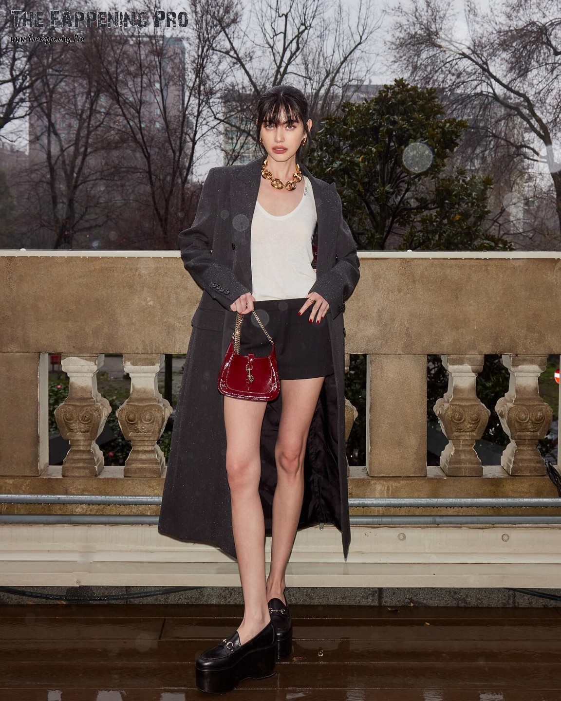 davika-hoorne-leggy-thefappening-cfd-7 Davika Mai Skinny Legs