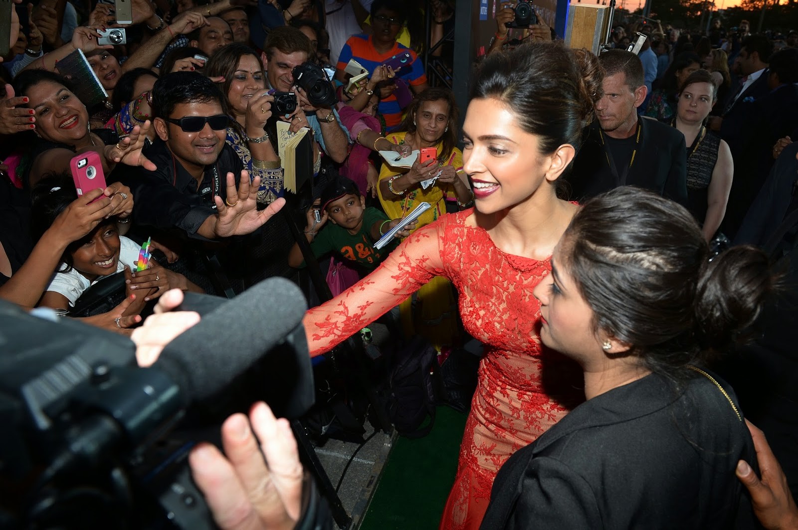 deepika-padukone-nude-sexy-57 deepika-padukone-nude-sexy-57