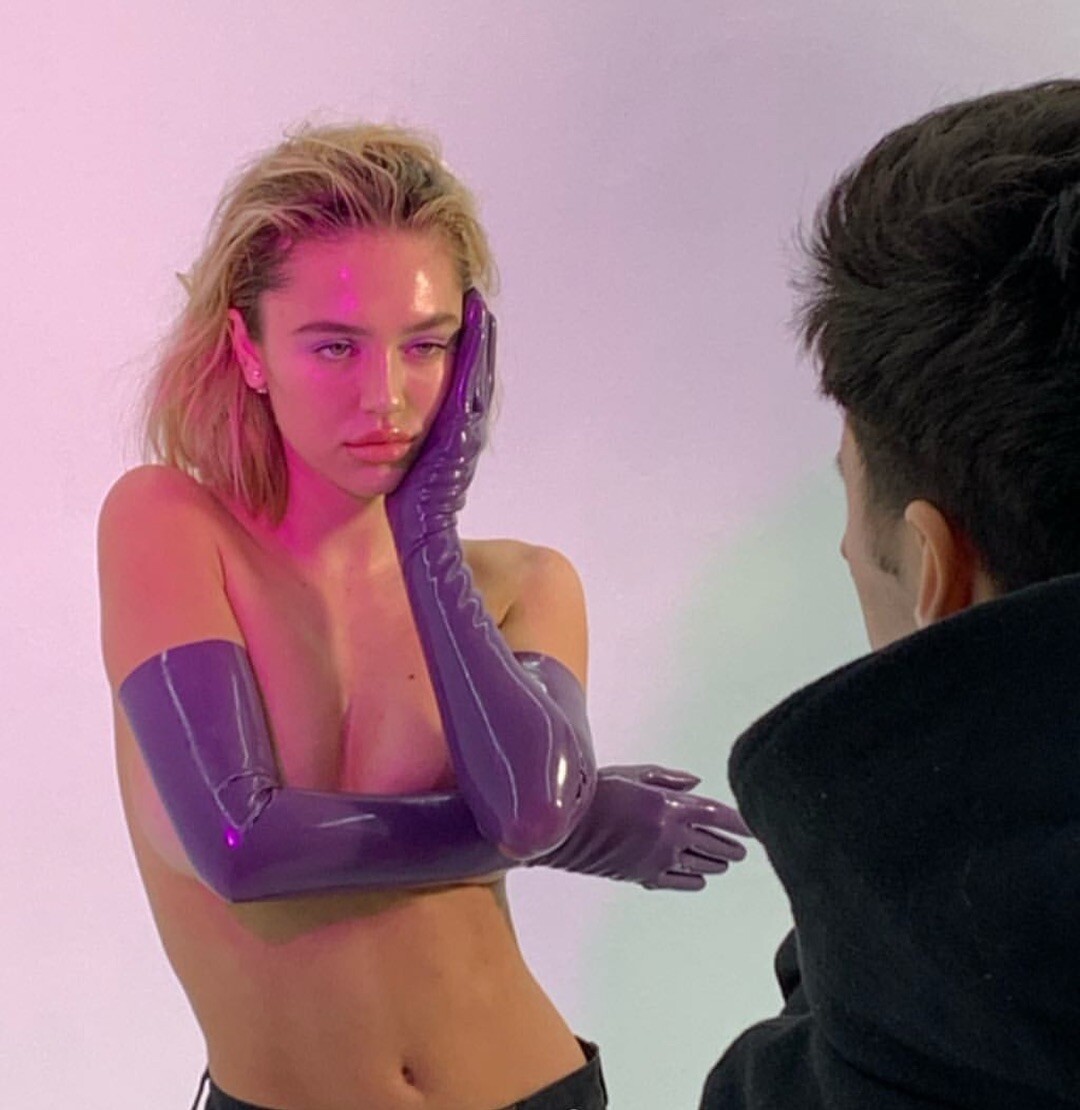 delilah-belle-hamlin-nude-paper-magazine-4 delilah belle hamlin nude paper magazine 4
