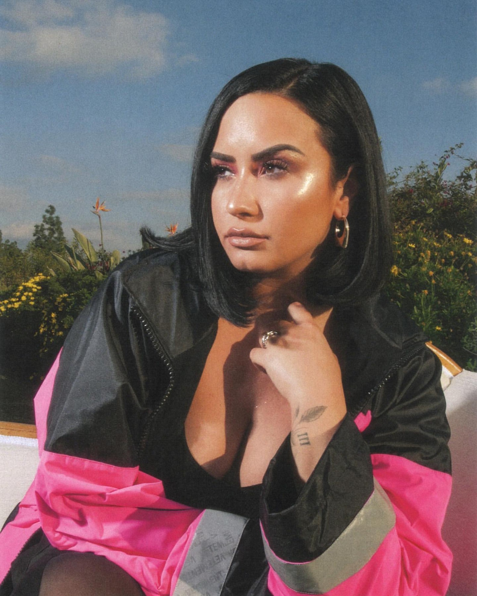 demi-lovato-tits-in-deep-cleavage-thefappeningpro-1 Demi Lovato Tits