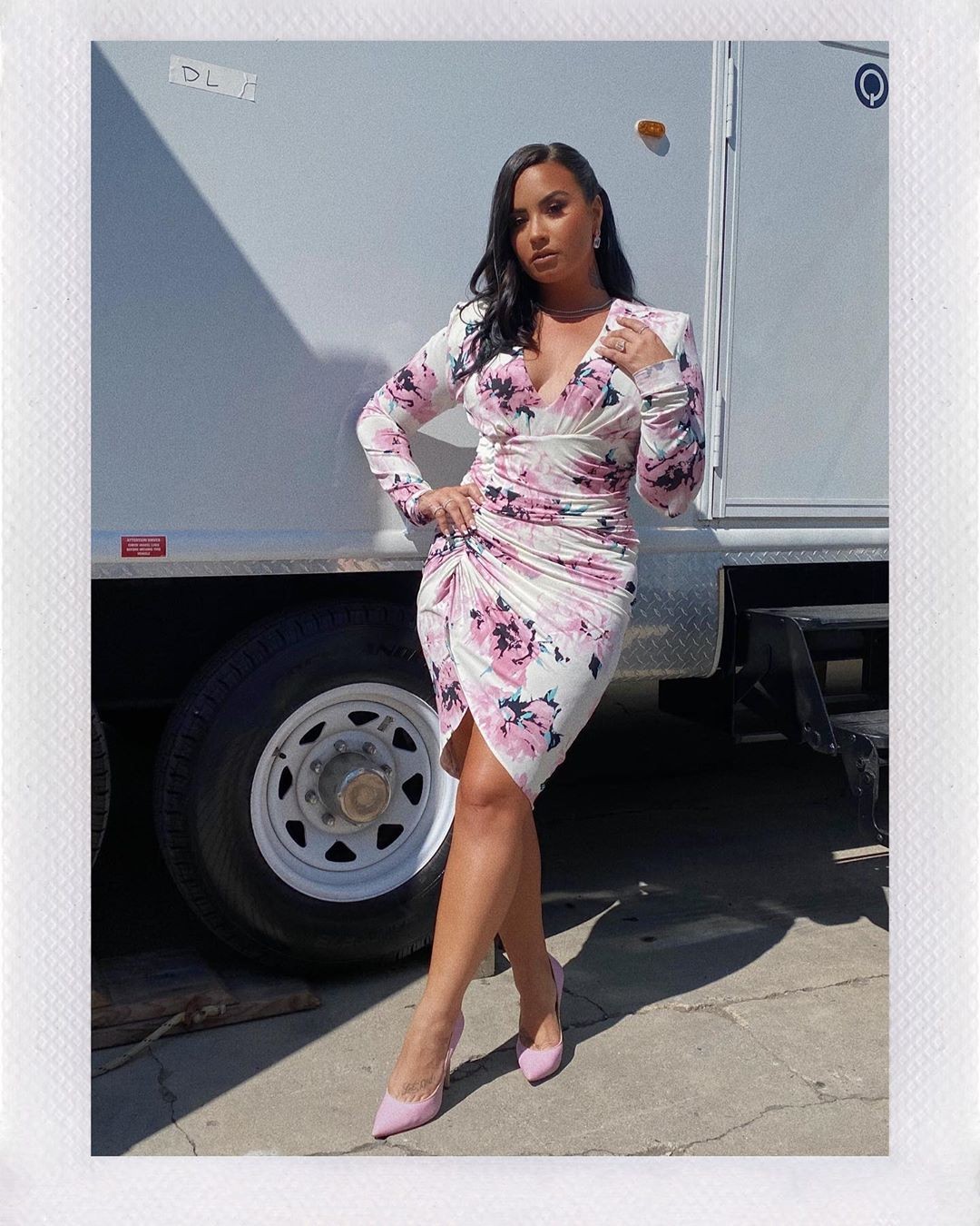 demi-lovatos-bold-deep-cleavage-outfits-thefappening-cfd-1 demi lovatos bold deep cleavage outfits thefappening cfd 1
