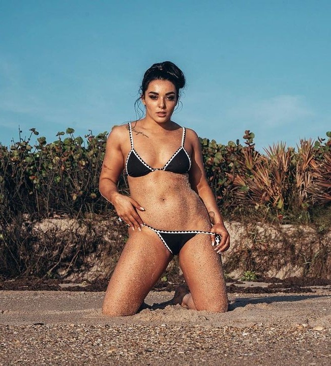 deonna-purrazzo-bikini-thefappening-cfd-13 Deonna Purrazzo Sexy Bikini