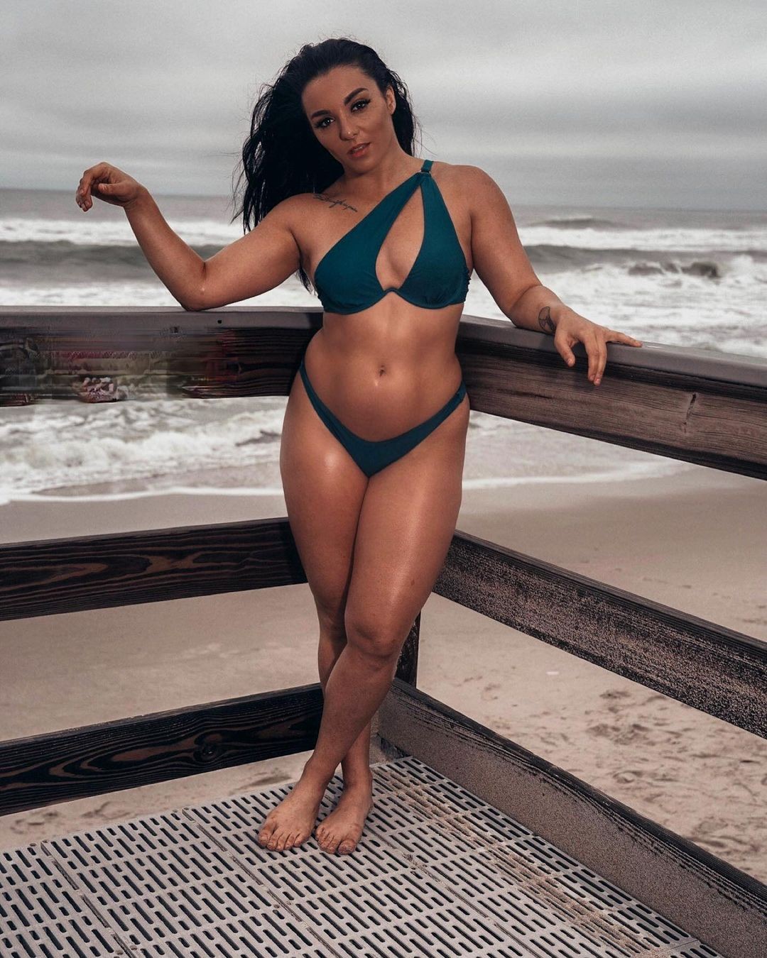 deonna-purrazzo-feet-thefappening-cfd-4 deonna purrazzo feet thefappening cfd 4