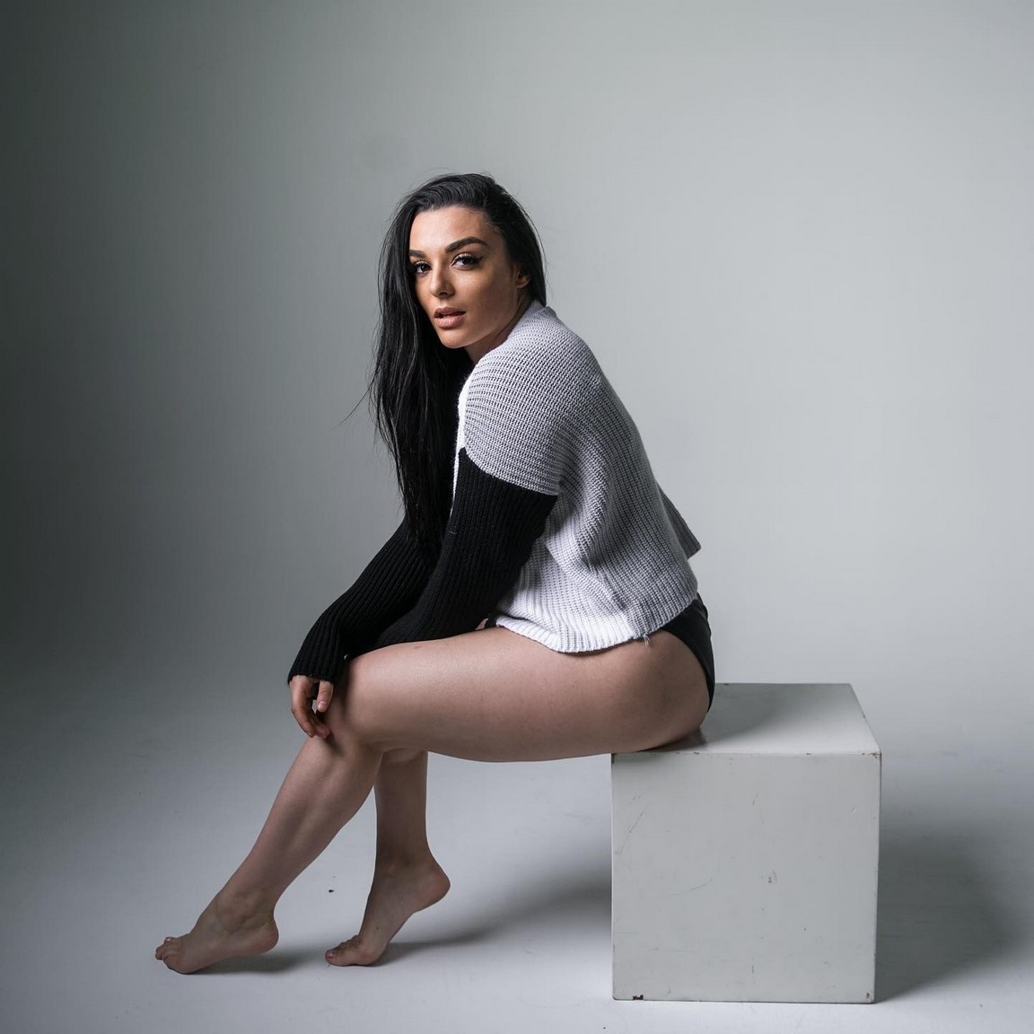 deonna-purrazzo-feet-thefappening-cfd-7 Deonna Purrazzo Footsie