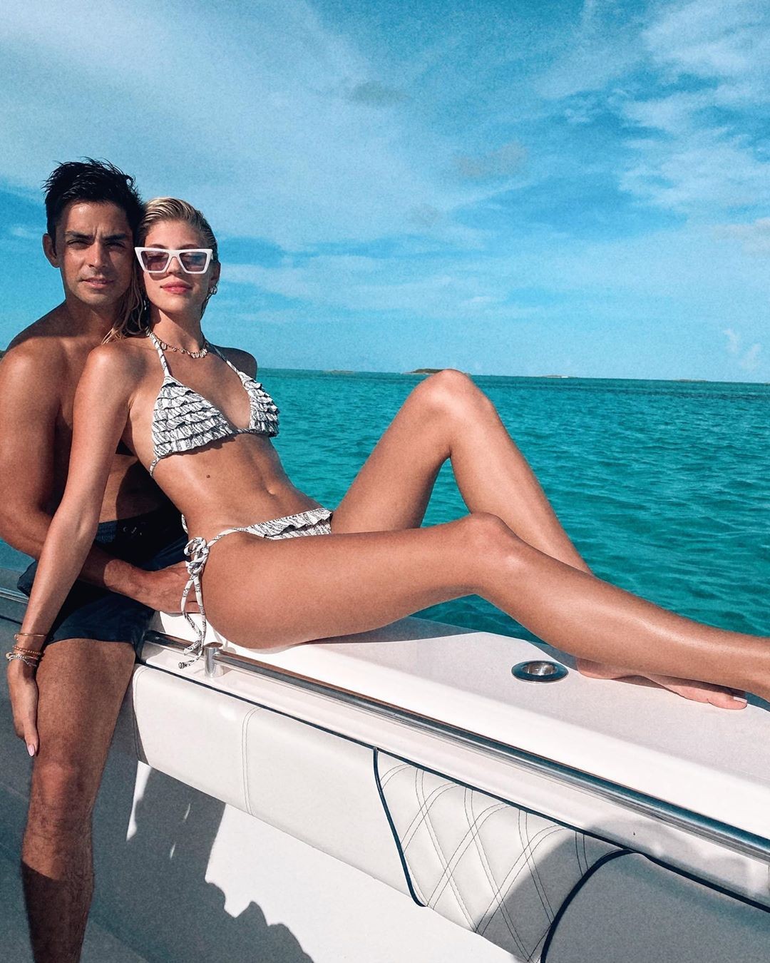 devon-windsor-sexy-bikini-and-little-pig-thefappening-pro-8 devon windsor sexy bikini and little pig thefappening pro 8