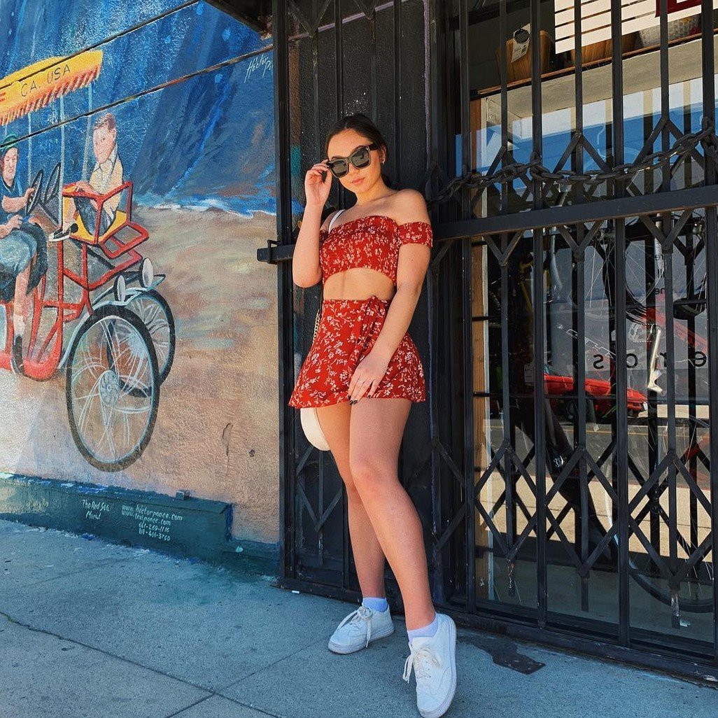 devyn-nekoda-leggy-thefappening-cfd-4 devyn nekoda leggy thefappening cfd 4