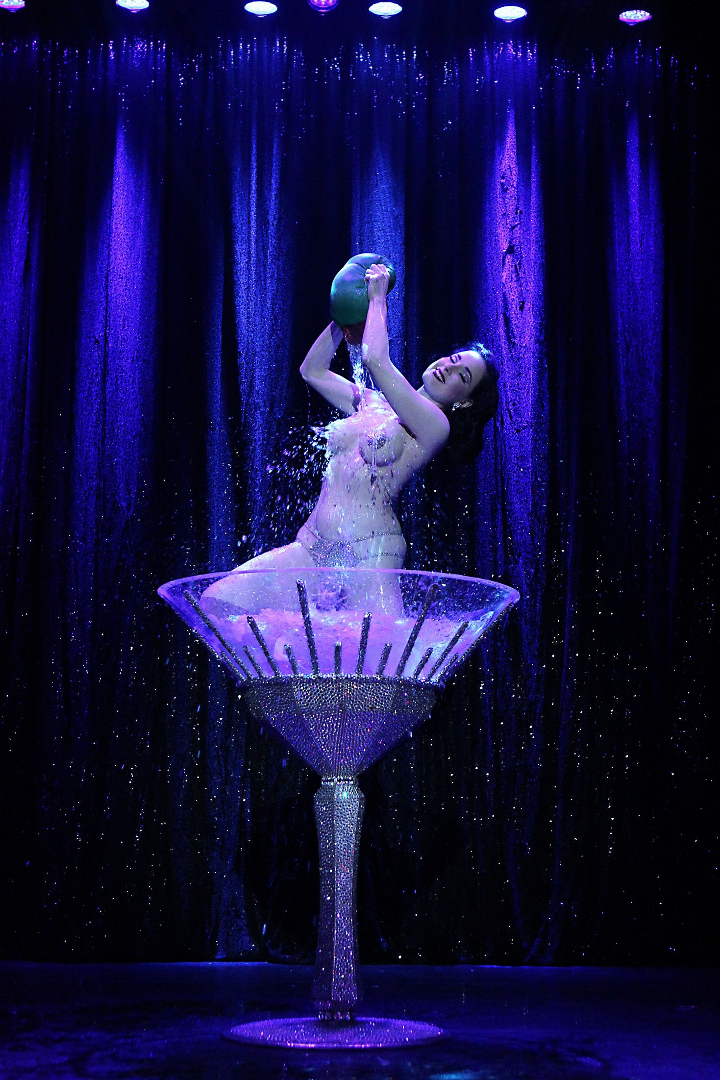 dita-von-teese-nude-sexy-47 dita von teese nude sexy 47