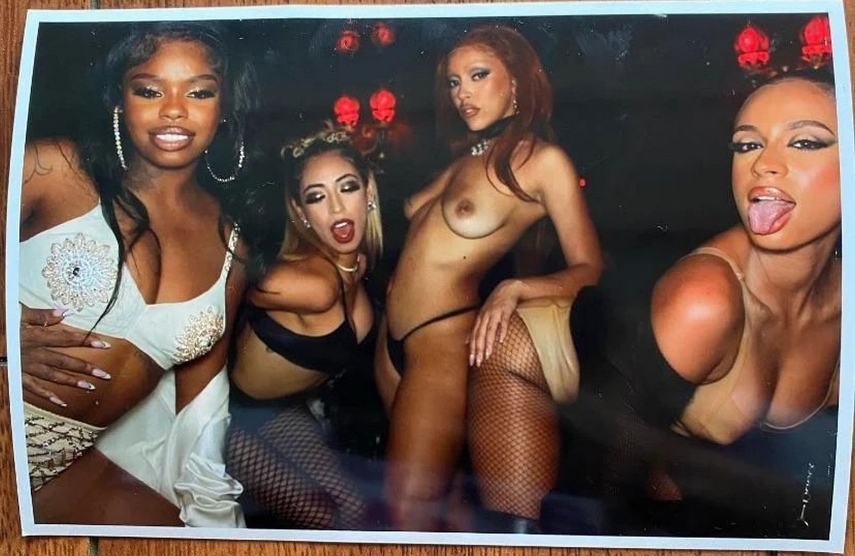 doja-cat-topless-thefappening-cfd-1-1 Doja Cat is having fun at her birthday topless.
