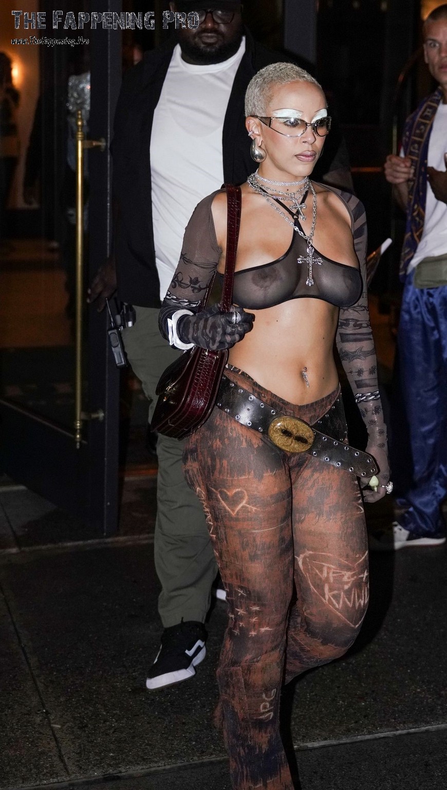 doja-cat-topless-thefappening-cfd-10 Doja Cat Tits