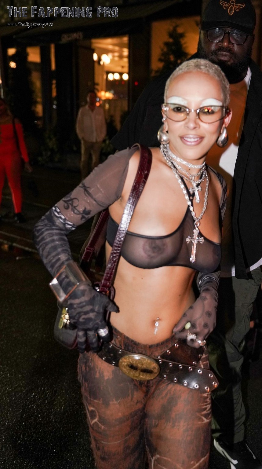 doja-cat-topless-thefappening-cfd-14 Doja Cat See Through