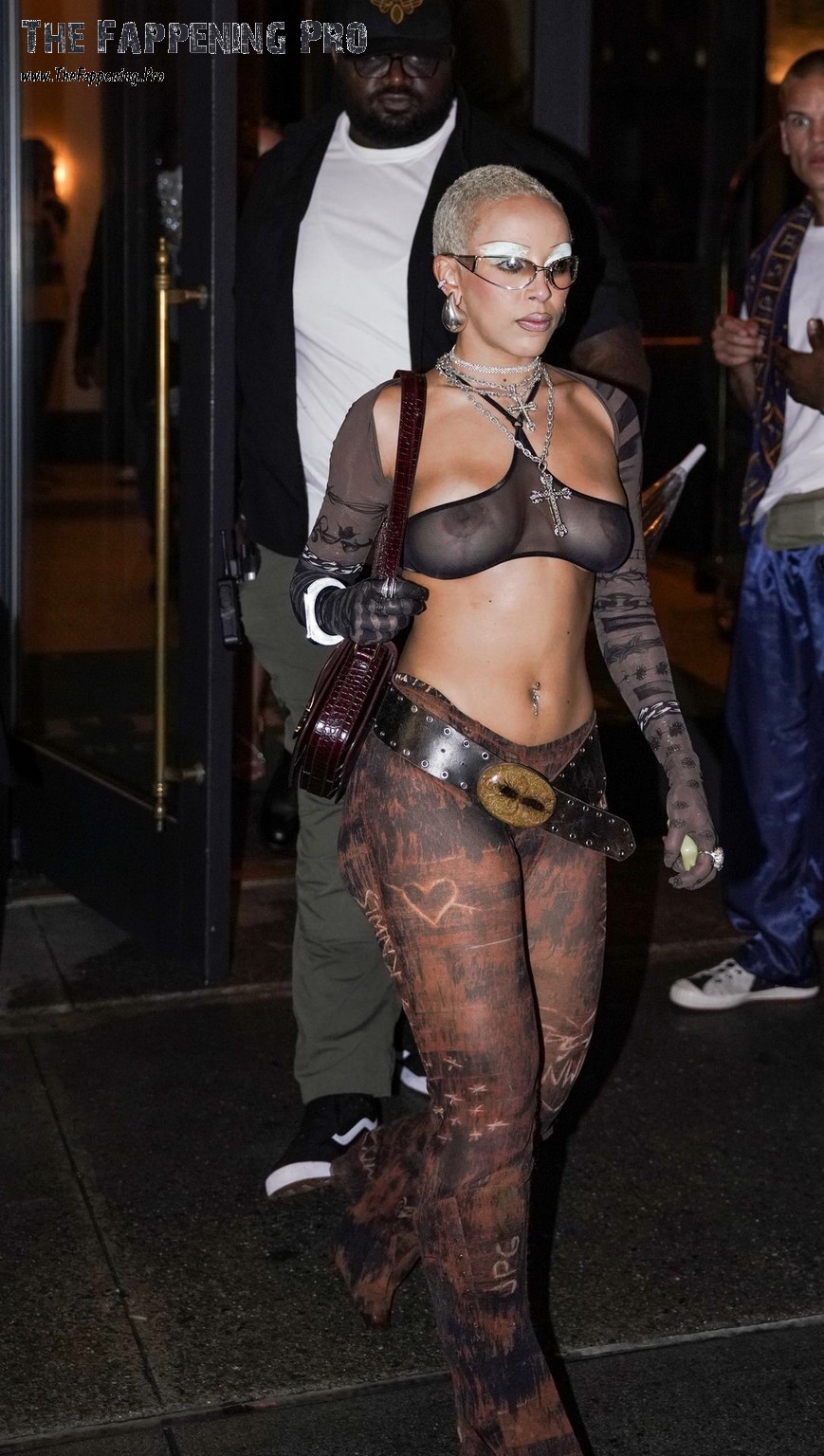doja-cat-topless-thefappening-cfd-9 Doja Cat Paparazzi