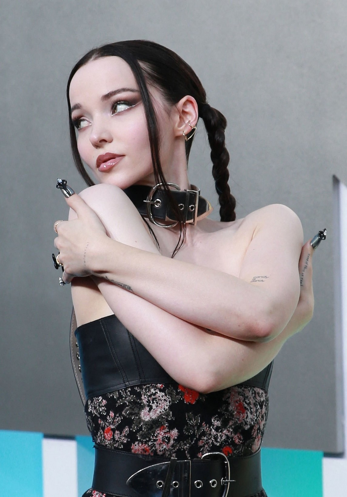 dove-cameron-2022-mtv-bts-thefappening-cfd-4 dove cameron 2022 mtv bts thefappening cfd 4