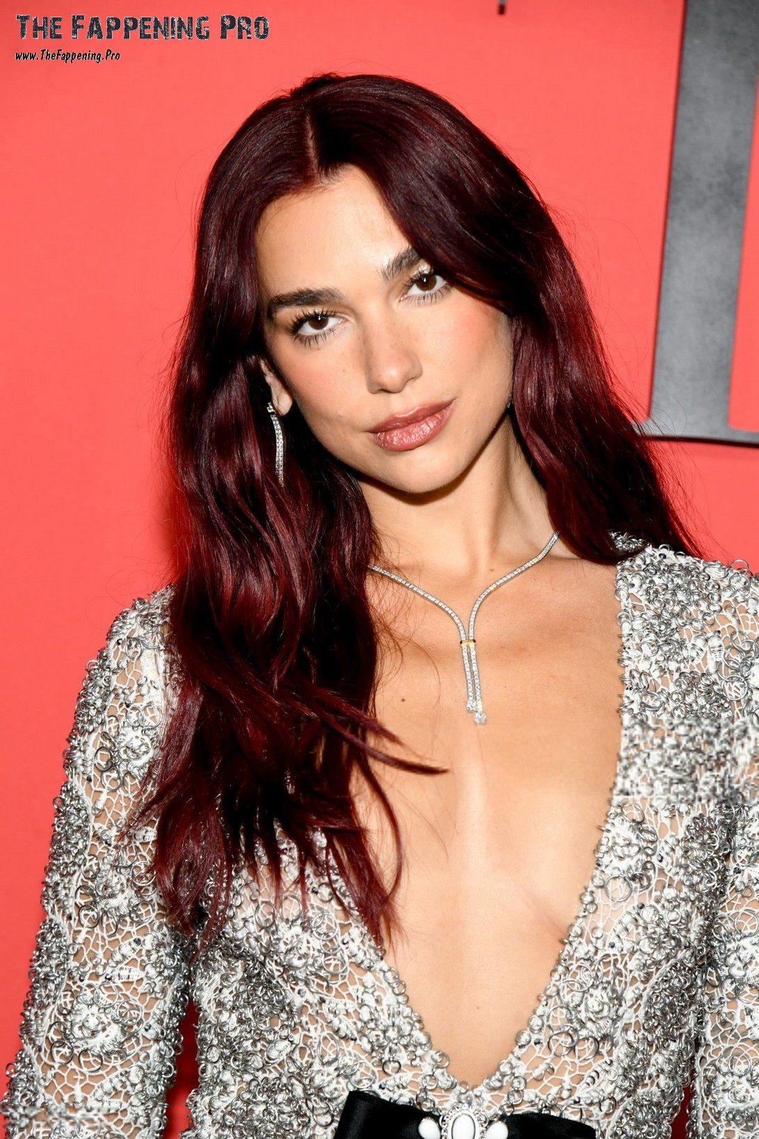 dua-lipa-cleavage-thefappening-cfd-7 dua lipa cleavage thefappening cfd 7