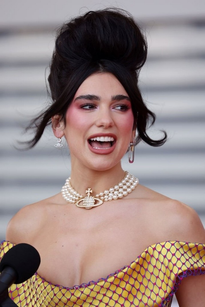 dua-lipa-hot-in-stockings-thefappening-cfd-18 dua lipa hot in stockings thefappening cfd 18