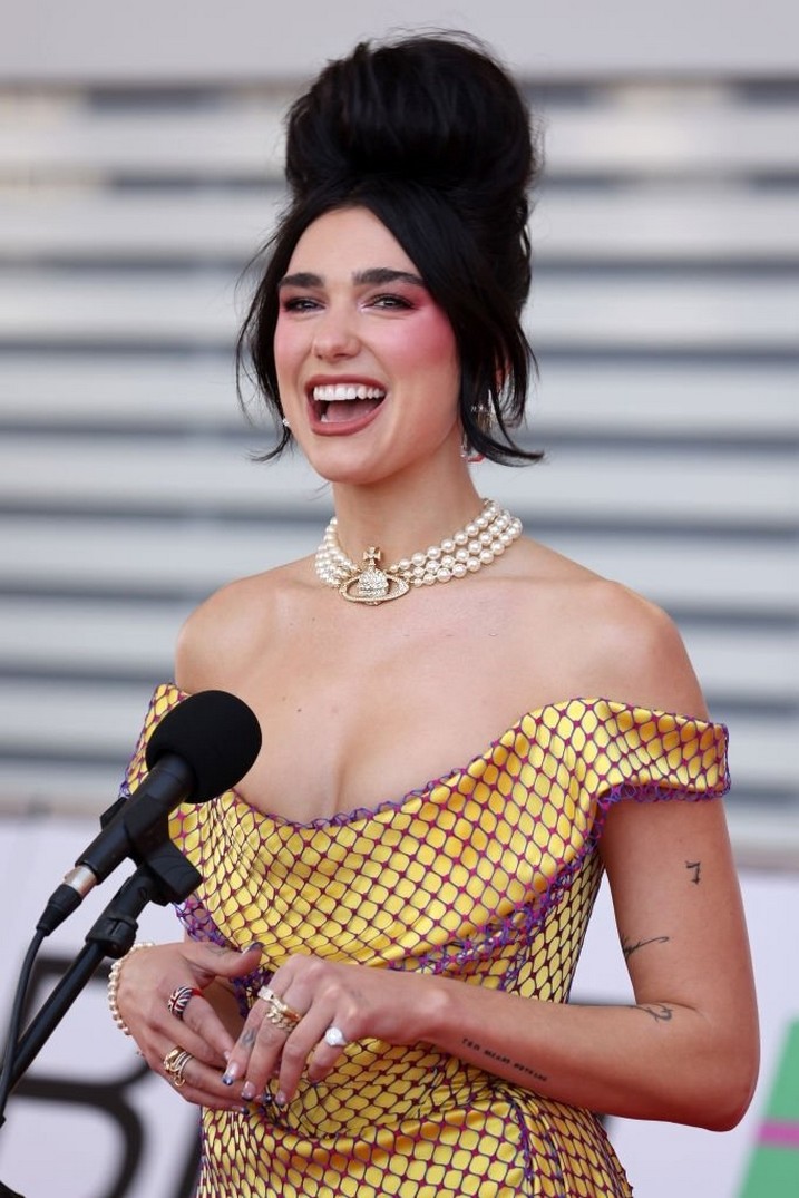 dua-lipa-hot-in-stockings-thefappening-cfd-33 dua lipa hot in stockings thefappening cfd 33