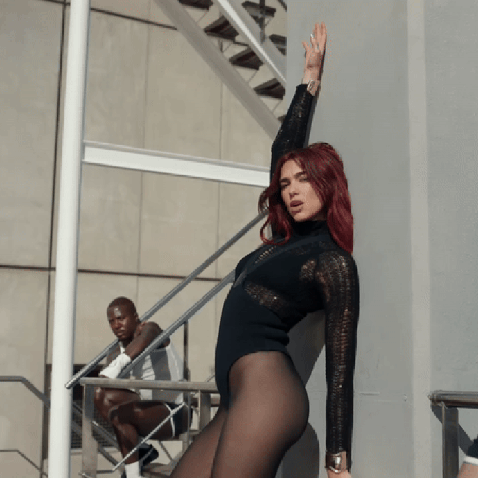 dua-lipa-hot-pantyhose-gif Dua Lipa HOT PANTYHOSE GIF