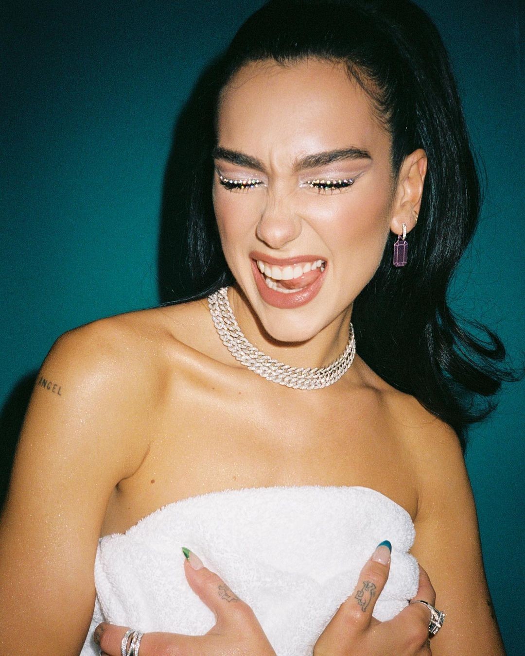 dua-lipa-nip-slip-thefappening-cfd-7 dua lipa nip slip thefappening cfd 7
