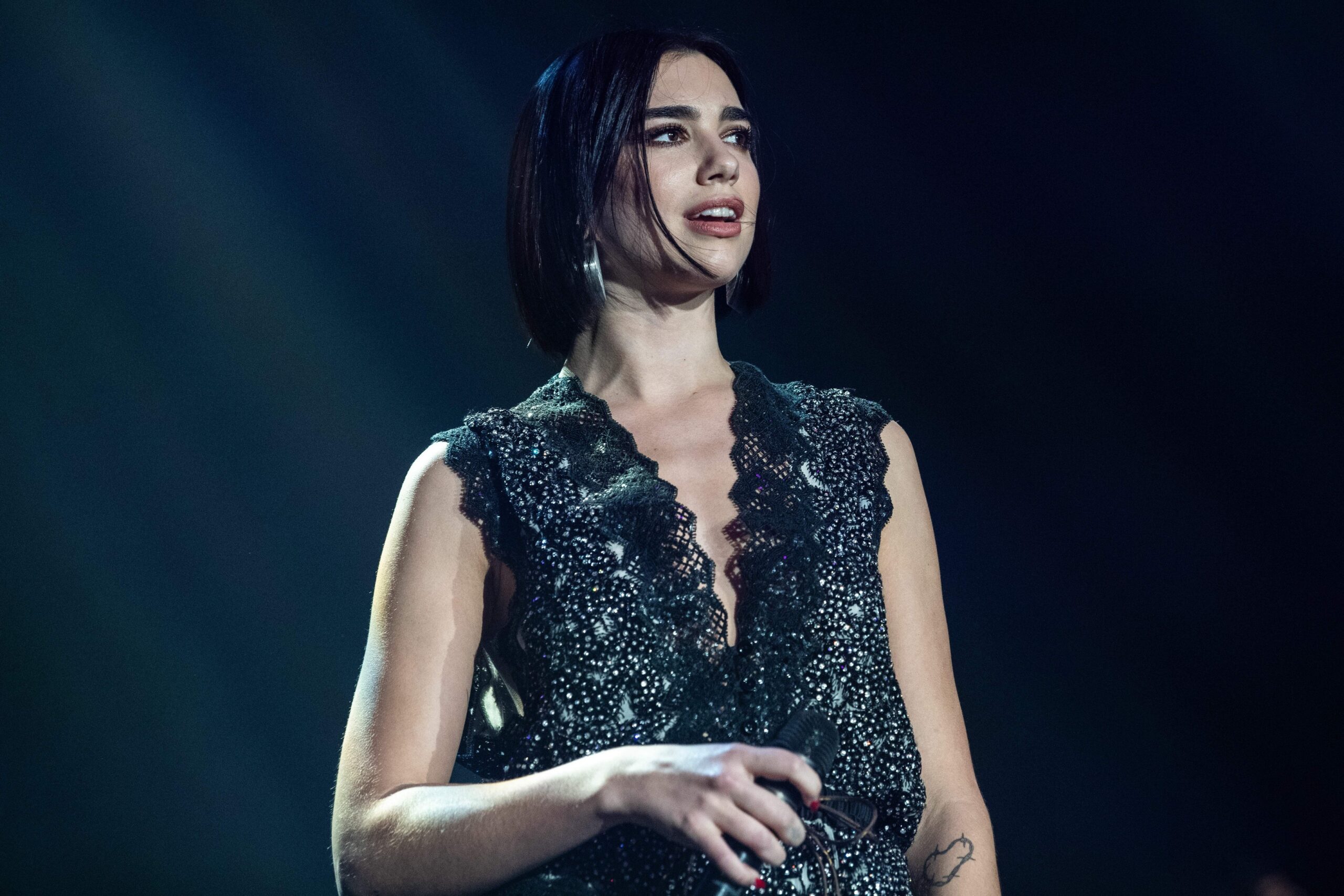 dua-lipa-sexy-43 dua lipa sexy 43 scaled