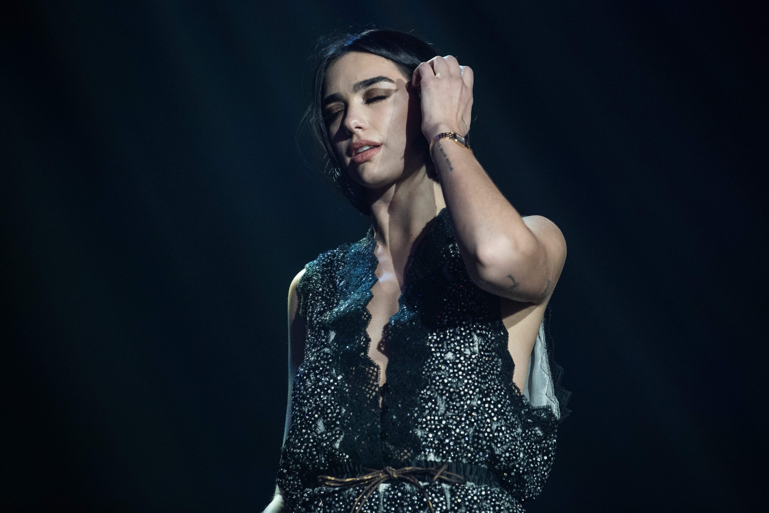 dua-lipa-sexy-46 dua lipa sexy 46 scaled