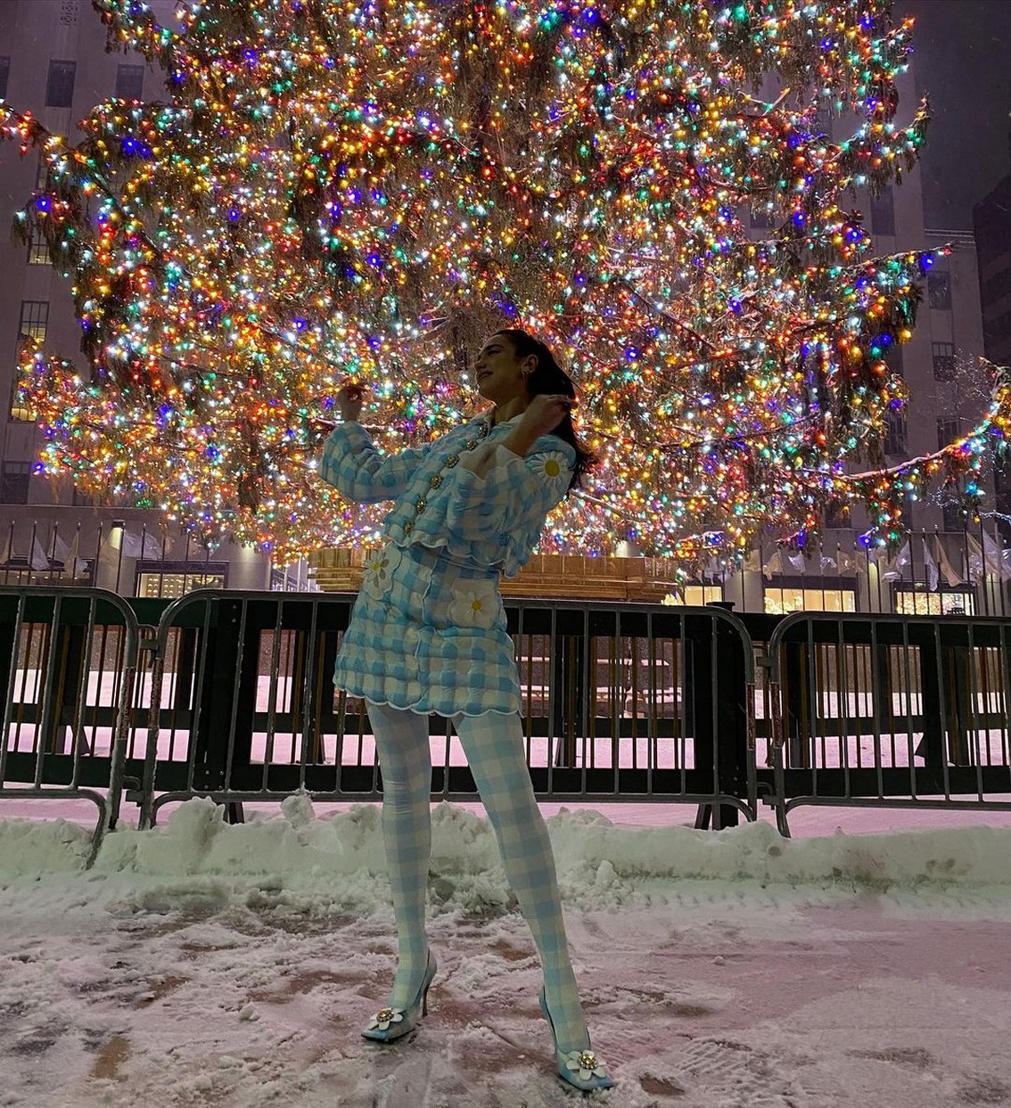 dua-lipa-sexy-christmas-look-thefappening-cfd-3 Dua Lipa Sexy