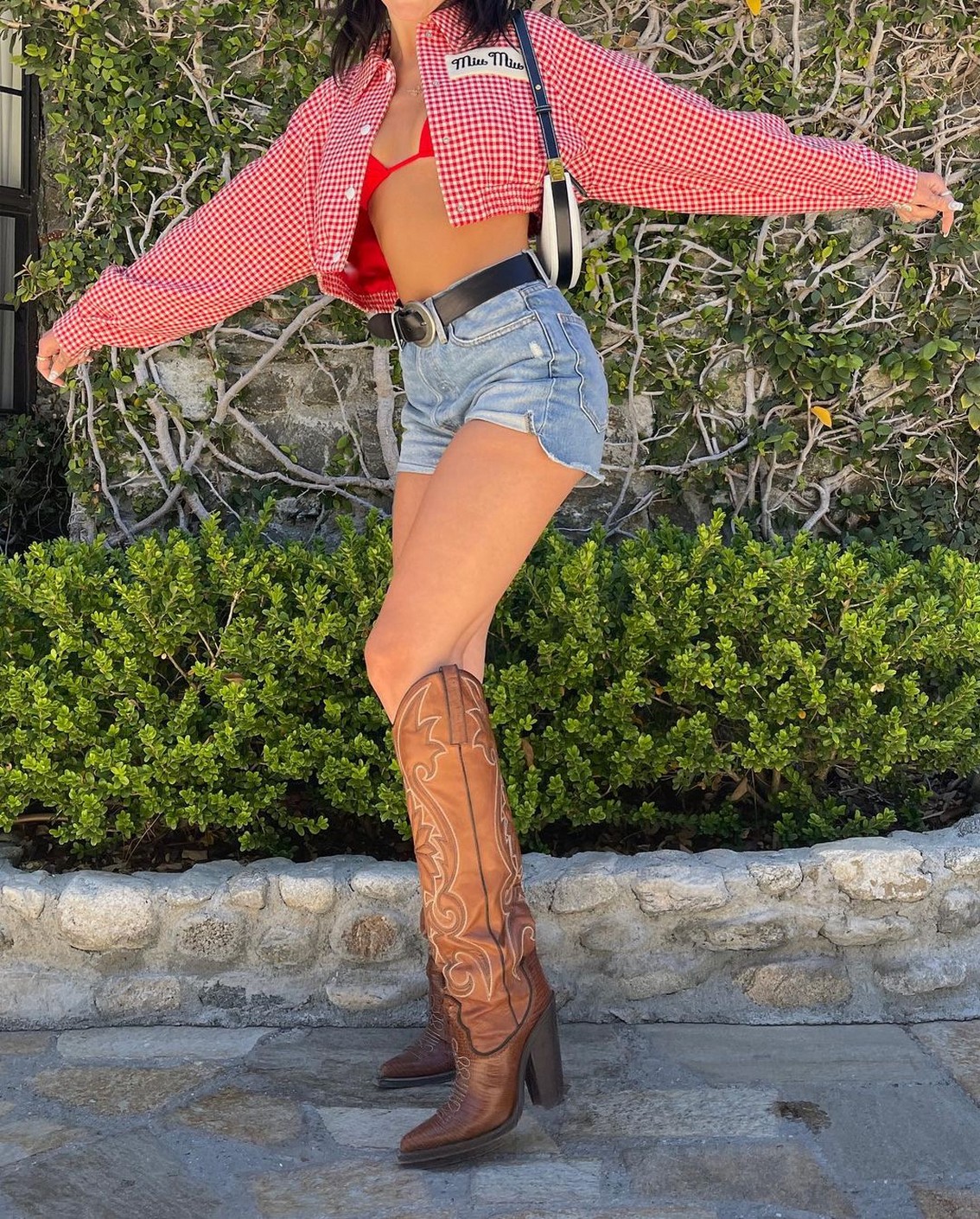 dua-lipa-sexy-cowgirl-thefappening-cfd-1 Dua Lipa Sexy Legs In Cowboy Boots