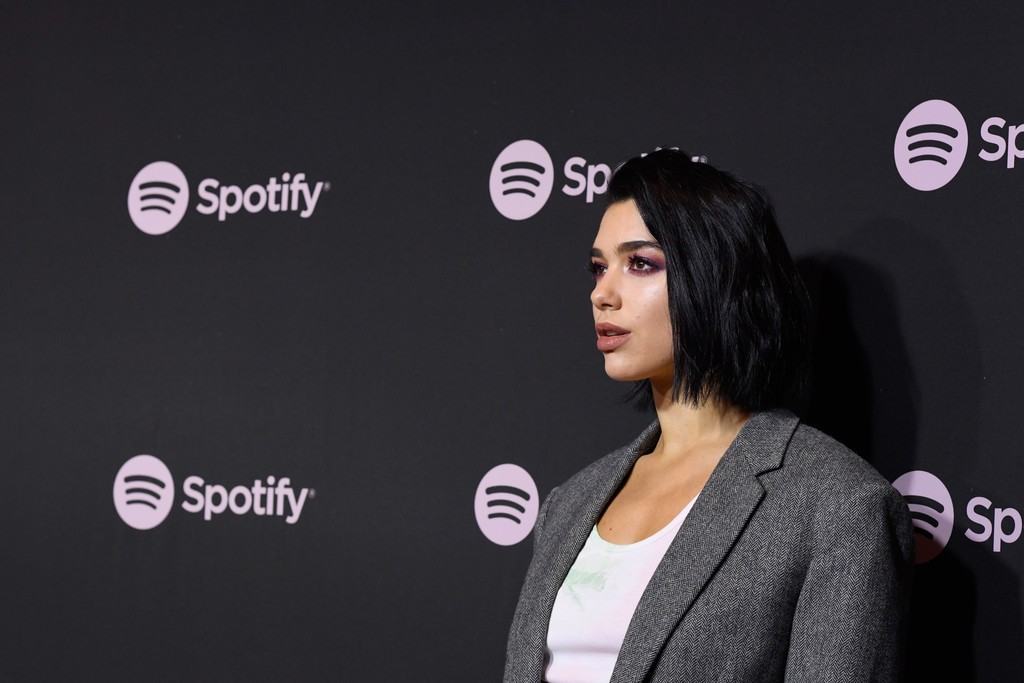 dua-lipa-sexy-grammy-awarded-singer-1 dua lipa sexy grammy awarded singer 1