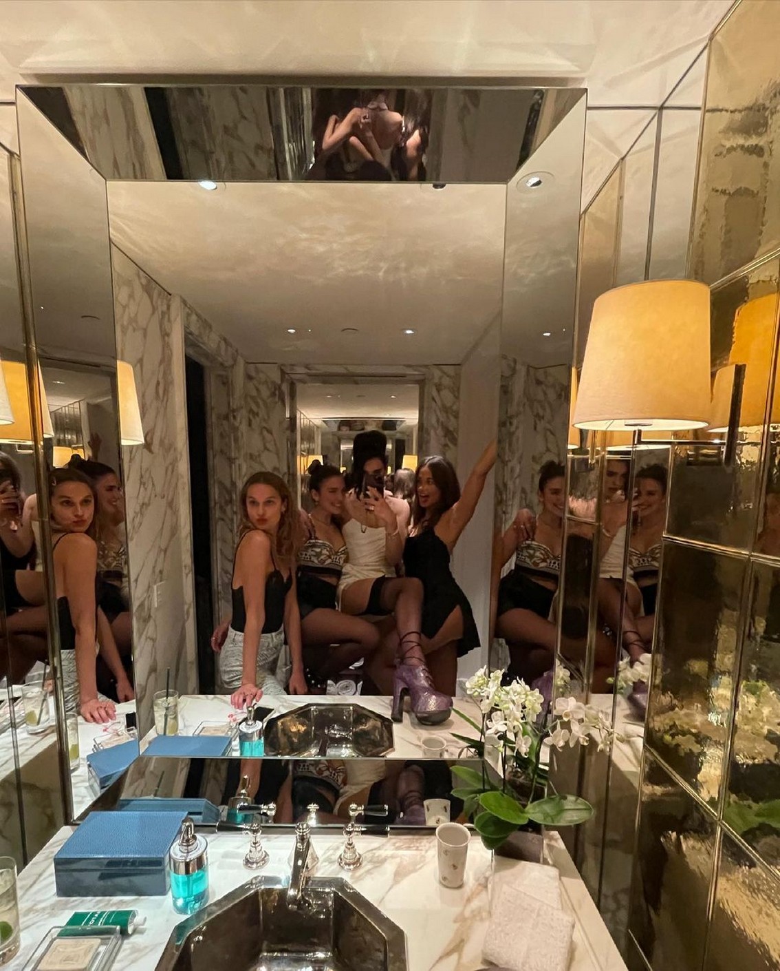 dua-lipa-sexy-in-black-stockings-thefappening-cfd-2 dua lipa sexy in black stockings thefappening cfd 2