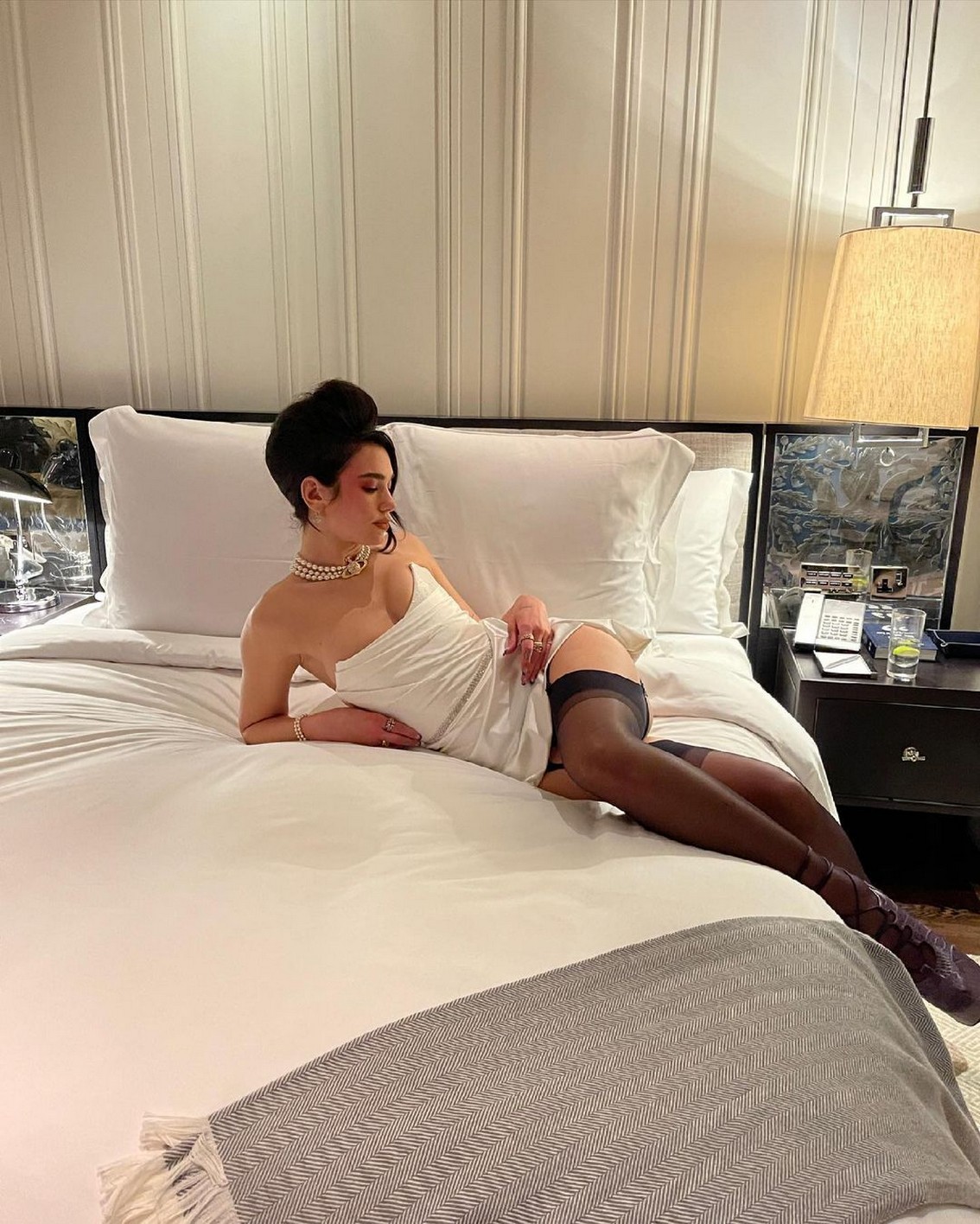 dua-lipa-sexy-in-black-stockings-thefappening-cfd-8 Dua Lipa Hpt