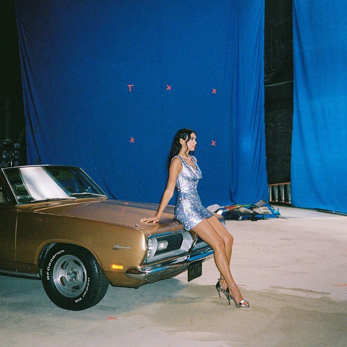 dua-lipa-sexy-on-the-set-of-levitating-music-video-thefappeningpro-23 dua lipa sexy on the set of levitating music video thefappeningpro 23
