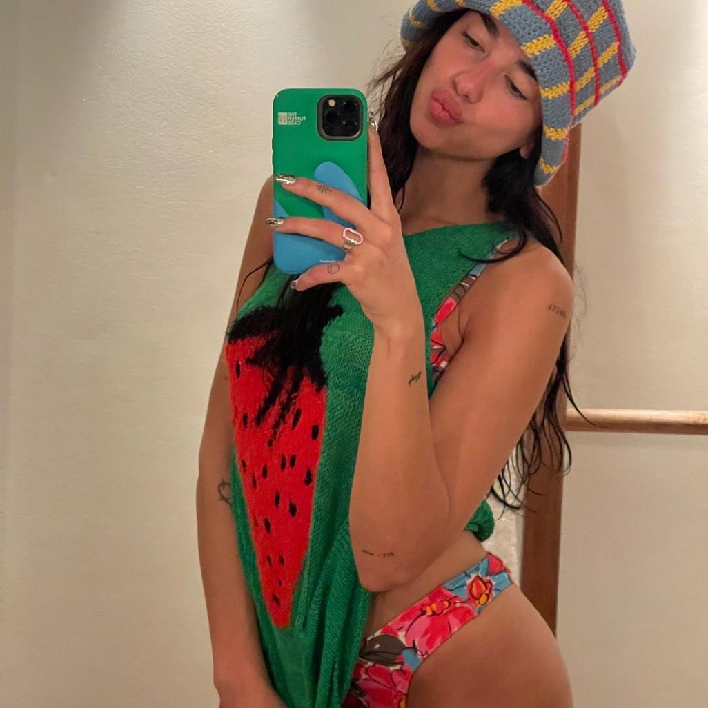 dua-lipa-sexy-selfie-after-breaking-up-with-anwar-hadid-thefappening-cfd-15 Dua Lipa Hot Selfie