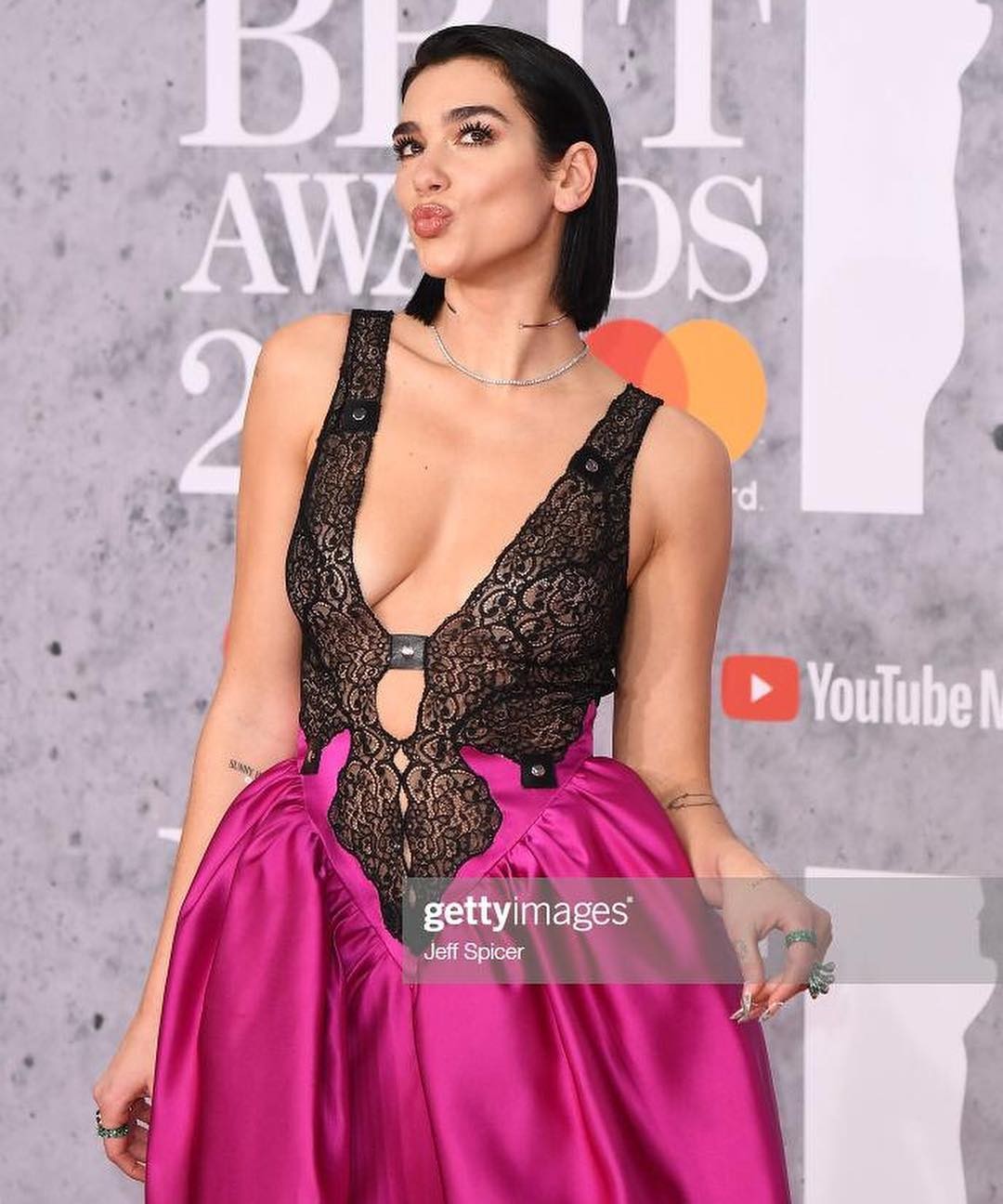 dua-lipa-sexy-tits-12 dua lipa sexy tits 12