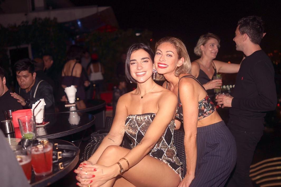 dua-lipa-sexy-tits-16 dua lipa sexy tits 16