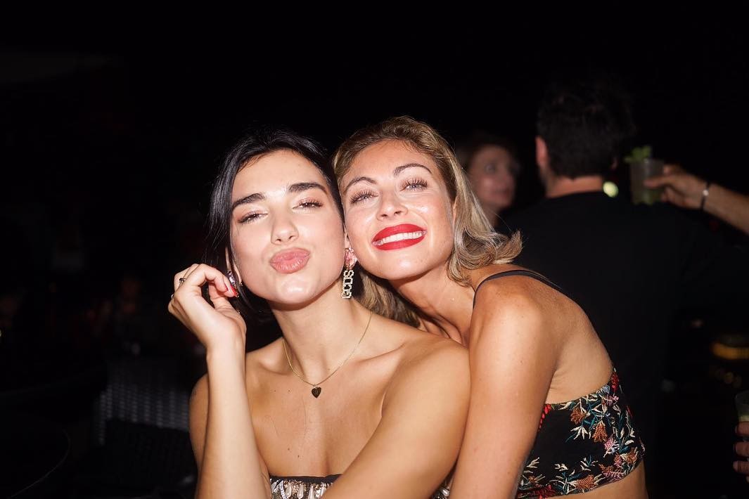 dua-lipa-sexy-tits-8 dua lipa sexy tits 8
