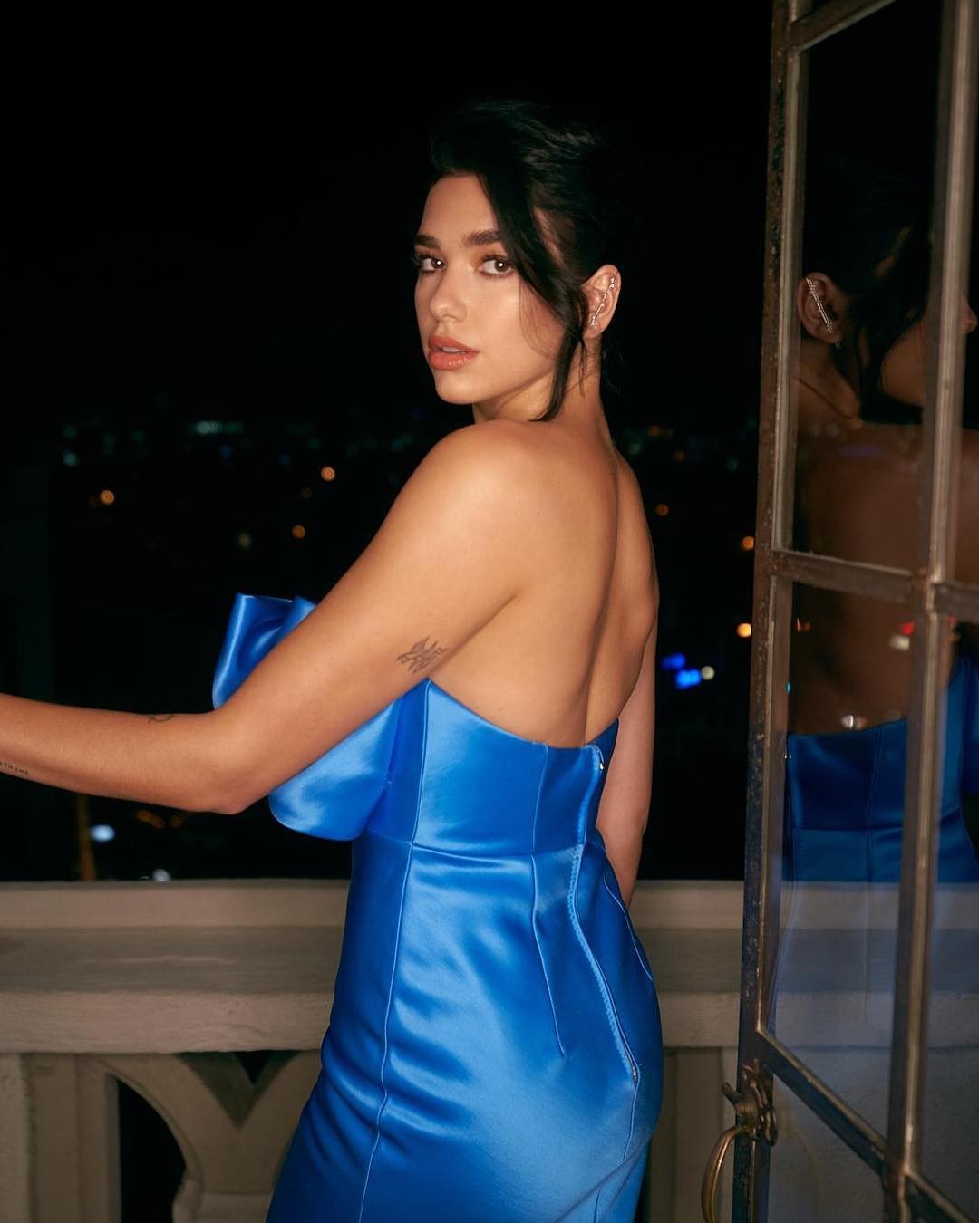 dua-lipa-sexy-tits-9 dua lipa sexy tits 9